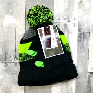 Boys winter hat and gloves set